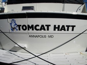 custom boat lettering in Stuart
